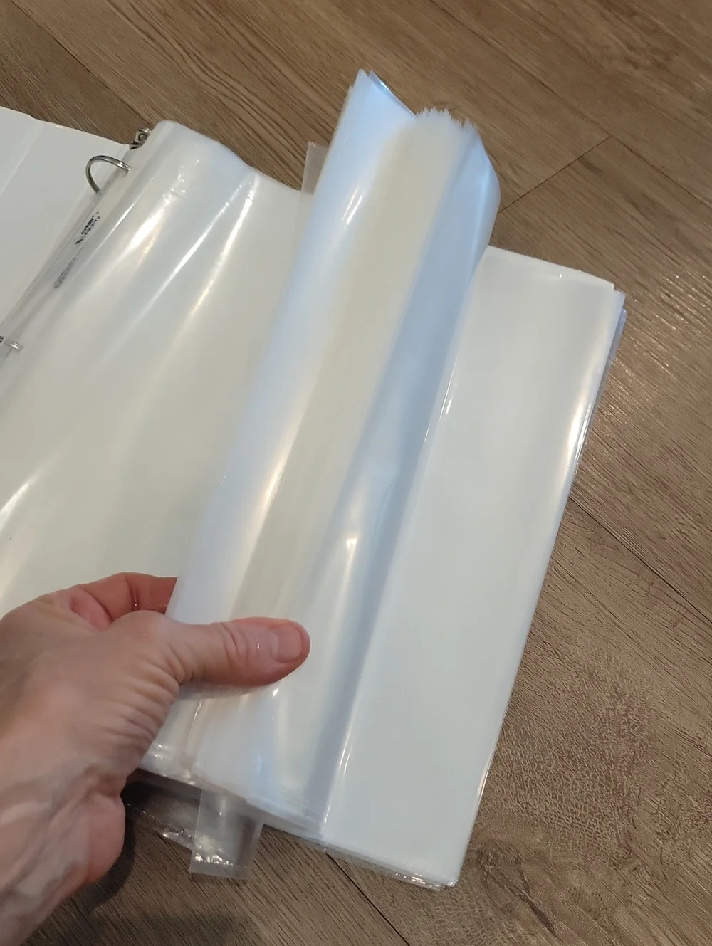 White 1in Binder With Plastic Insert Sheets